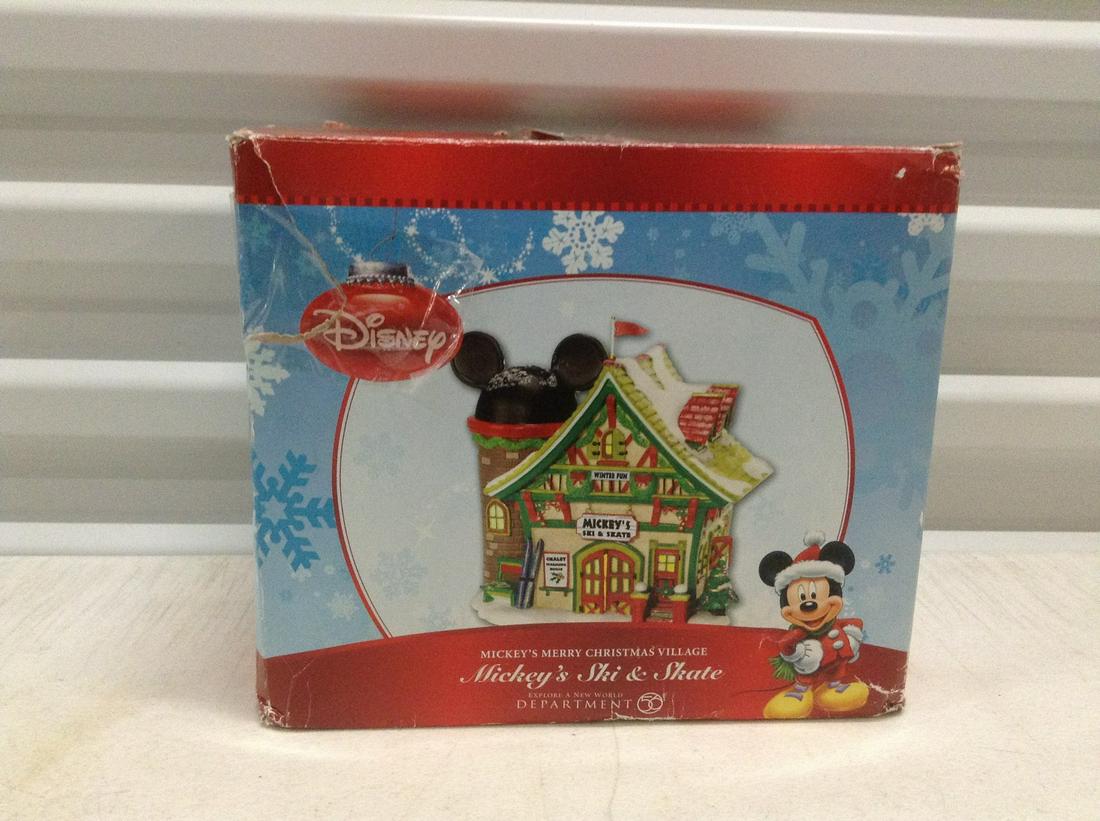 Disney Dept 56 Mickey's Merry Christmas Village: Disney Dept 56 Mickey's Merry Christmas Village Mickey's Ski & Skate