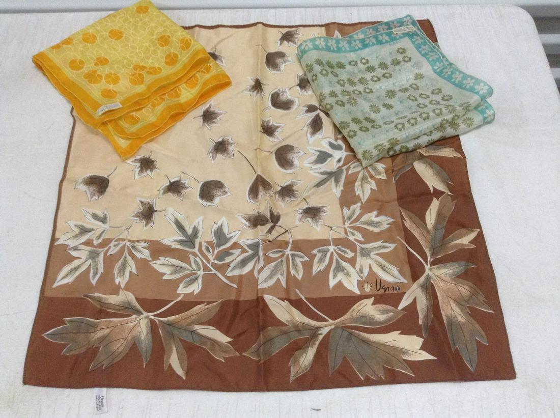 Vintage Signed Vera Wang 100% Silk Hand Rolled in Japan (1 of 1)