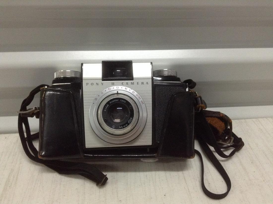 Vintage Kodak Pony II Camera with partial Case (1 of 1)