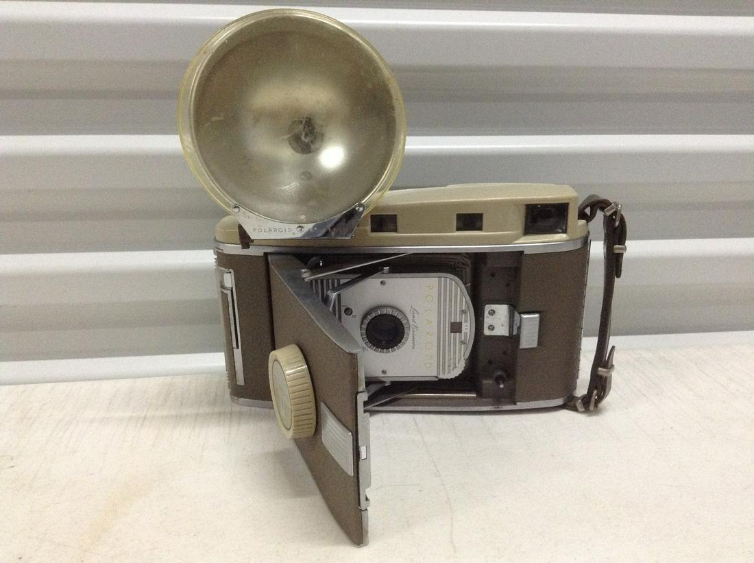 Vintage Polaroid Land Camera 800 with Flash (1 of 1)