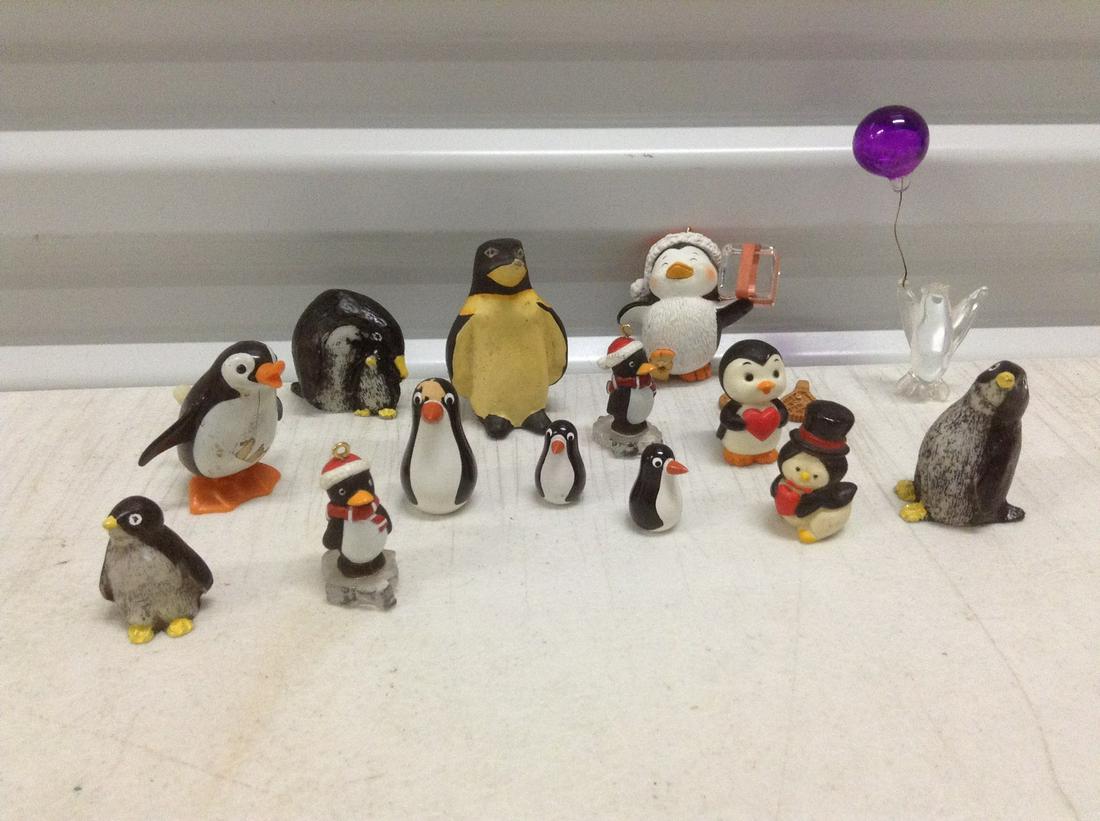 Large Lot of Wood and other penguins tallest 4": Large Lot of Wood and other penguins tallest 4"