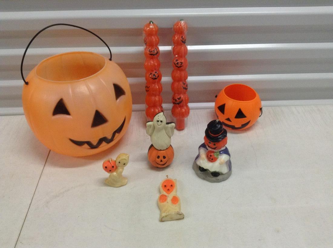 Lot of Vintage Halloween Candles and pumpkins (1 of 1)