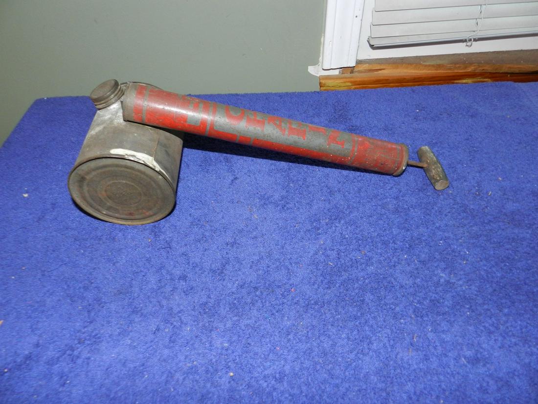 Vintage Metal Chapin Bug Sprayer 17" Long: Vintage Metal Chapin Bug Sprayer 17" Long