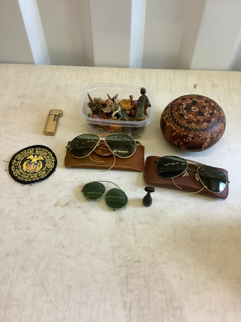 Lot of sunglasses, lighter and more: Lot of sunglasses, lighter and more