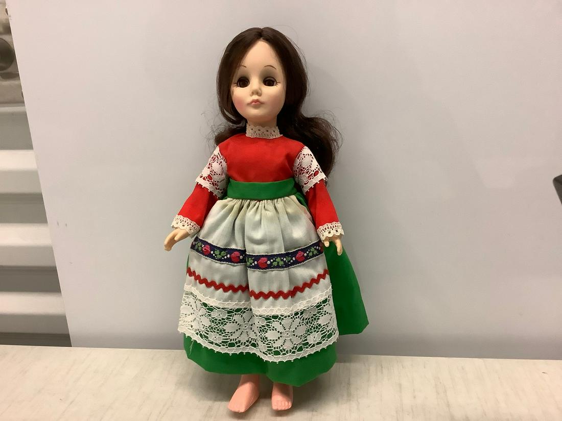 Vintage Effanbee "Miss Italy Doll": Vintage Effanbee "Miss Italy Doll"