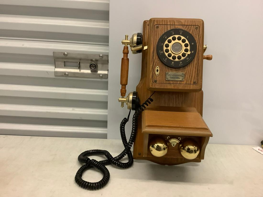 Thomas Collectors edition wall hanging phone (1 of 1)
