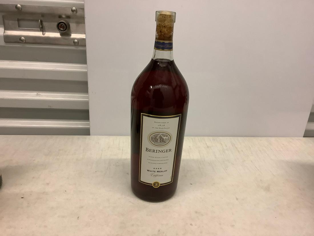 Beringer White Merlot 2005 collectible bottle: Beringer White Merlot 2005 collectible bottle
