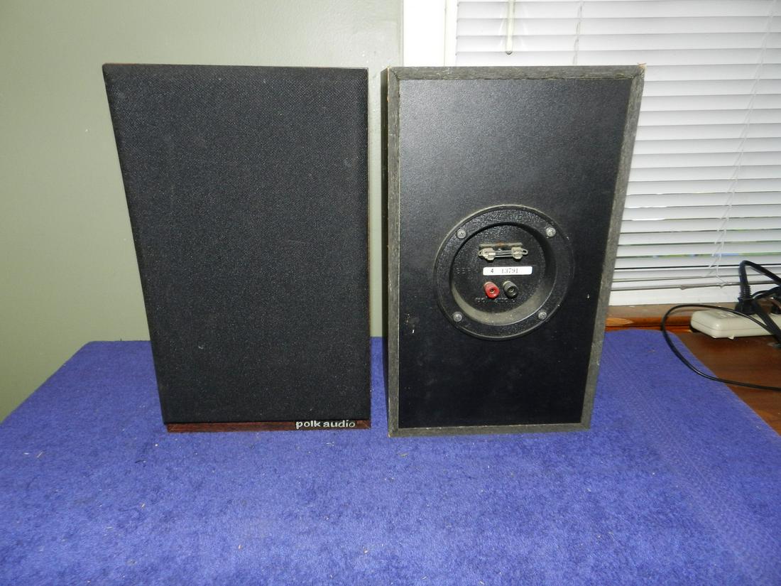 Pair of Polk Audio Bookshelf speakers Tested (1 of 1)