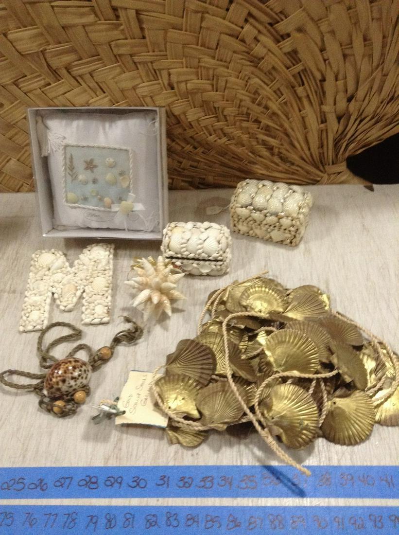 Large lot of Seashell dÃ©cor (1 of 1)