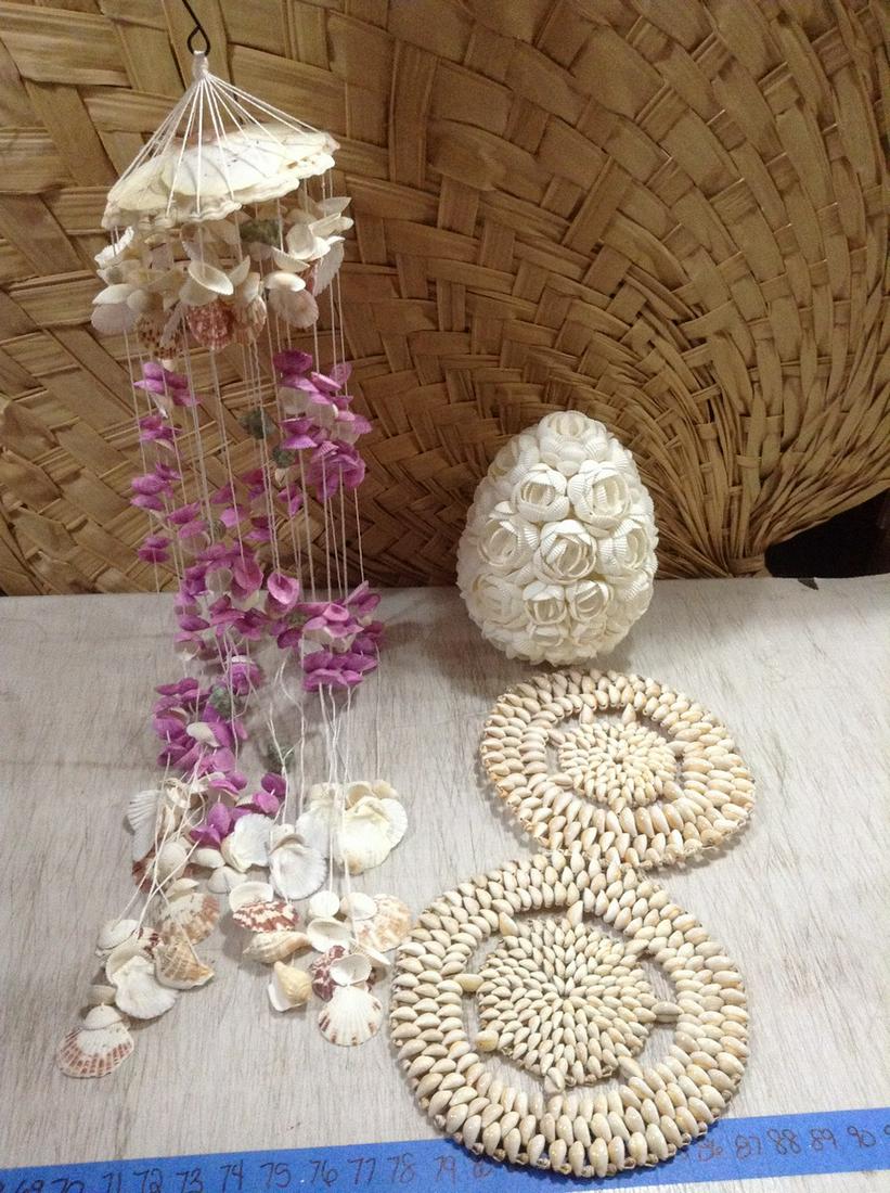 Seashell Windchime 33", Hurricane shade and trivets: Seashell Windchime 33", Hurricane shade and trivets