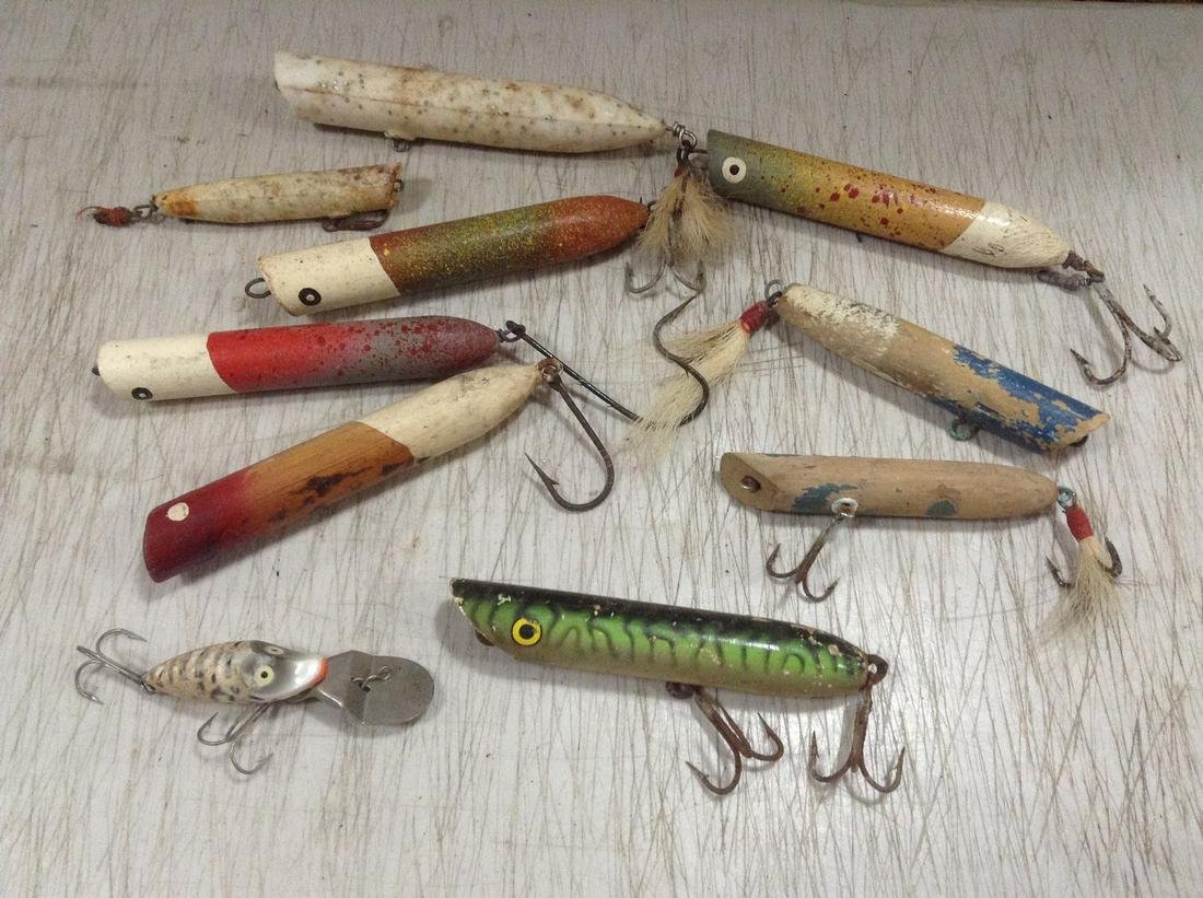 Large lot of vintage wood fishing lures Heddon and (1 of 1)