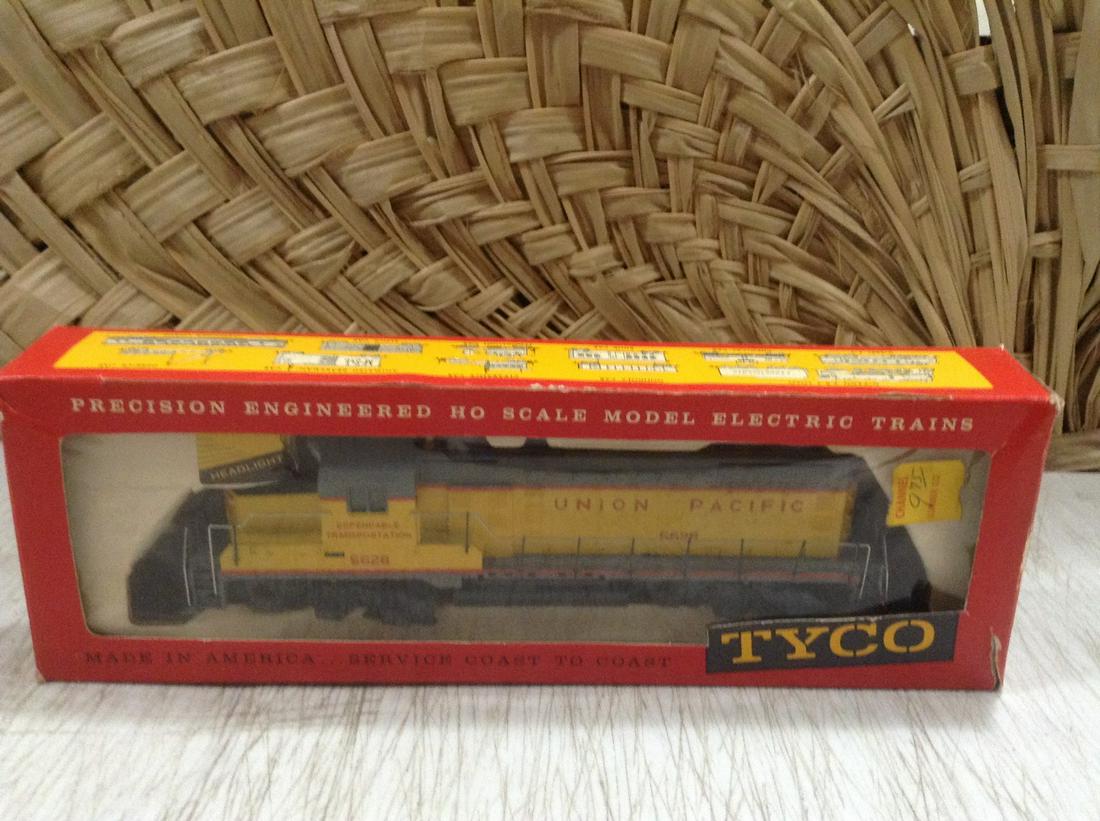 Tyco Union Pacific The General 1860 Series Diesel GP20: Tyco Union Pacific The General 1860 Series Diesel GP20 Powered-Lighted HO in the box