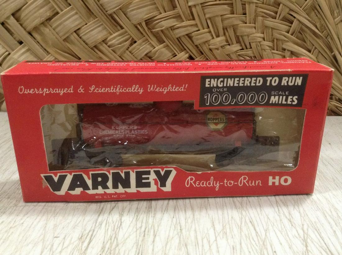 Varney Koppers Tank Car 2466K HO Train in the box: Varney Koppers Tank Car 2466K HO Train in the box