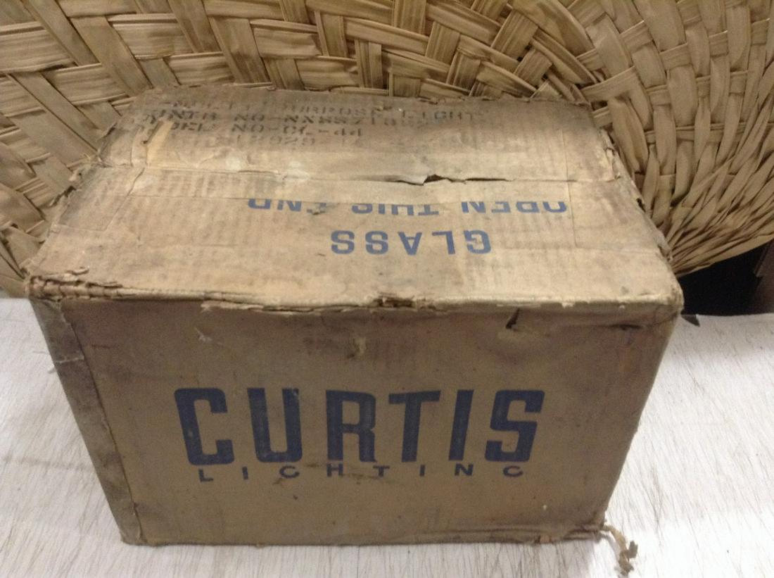 1944 WWII US Navy Curtis Lighting Multipurpose Signal (1 of 1)