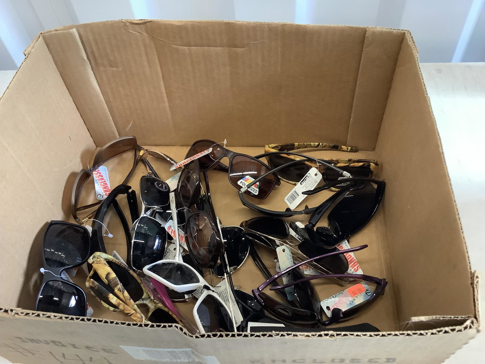 Lot of Sunglasses: Lot of Sunglasses