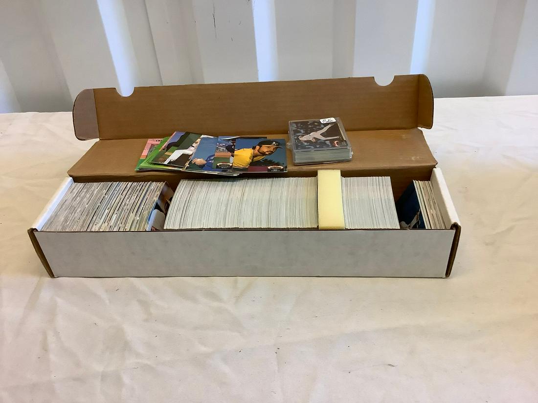 Large Lot of 1992 Stadium Club 500 Plus Baseball Cards (1 of 1)