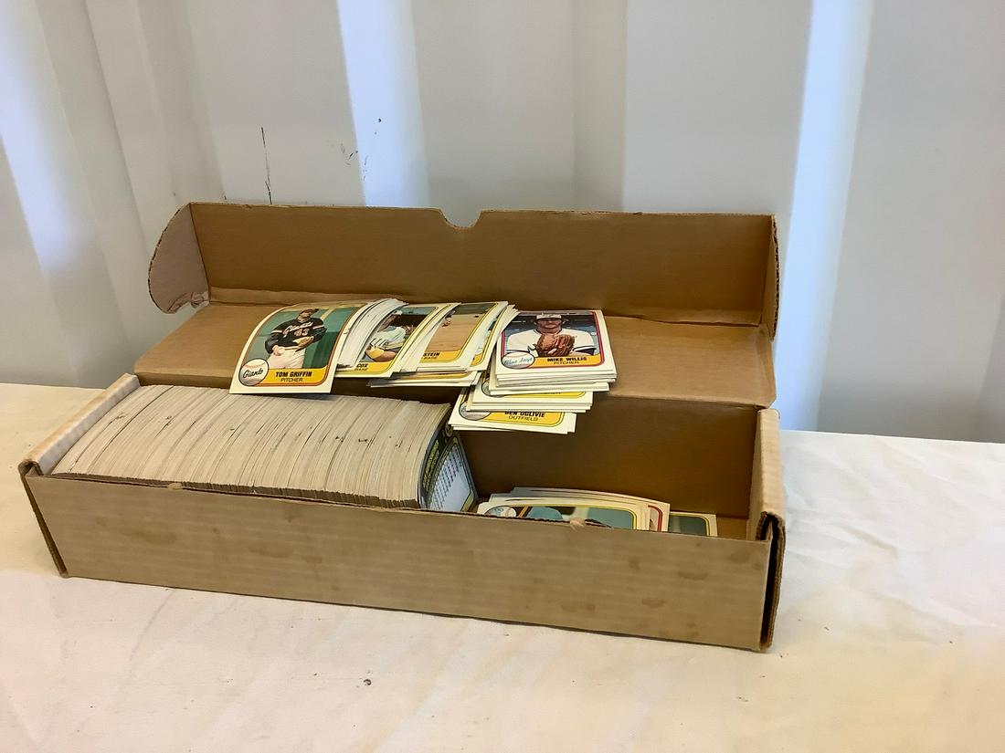 Lot of 300 Plus 1981 Fleer Baseball Cards (1 of 1)