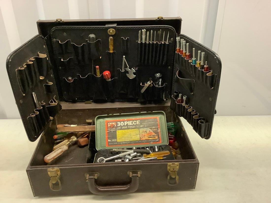 Suitcase Full of Tools: Suitcase Full of Tools
