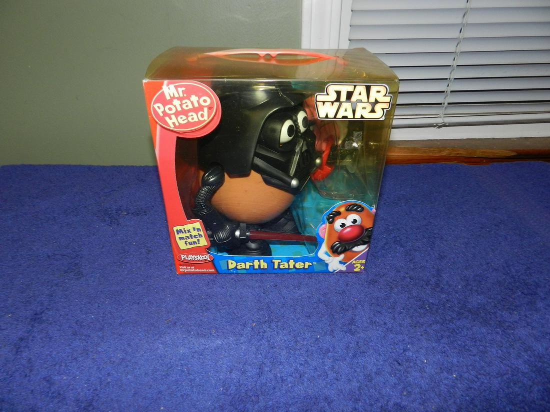 Mr Potato Head Star wars Darth Tater New in Box (1 of 1)