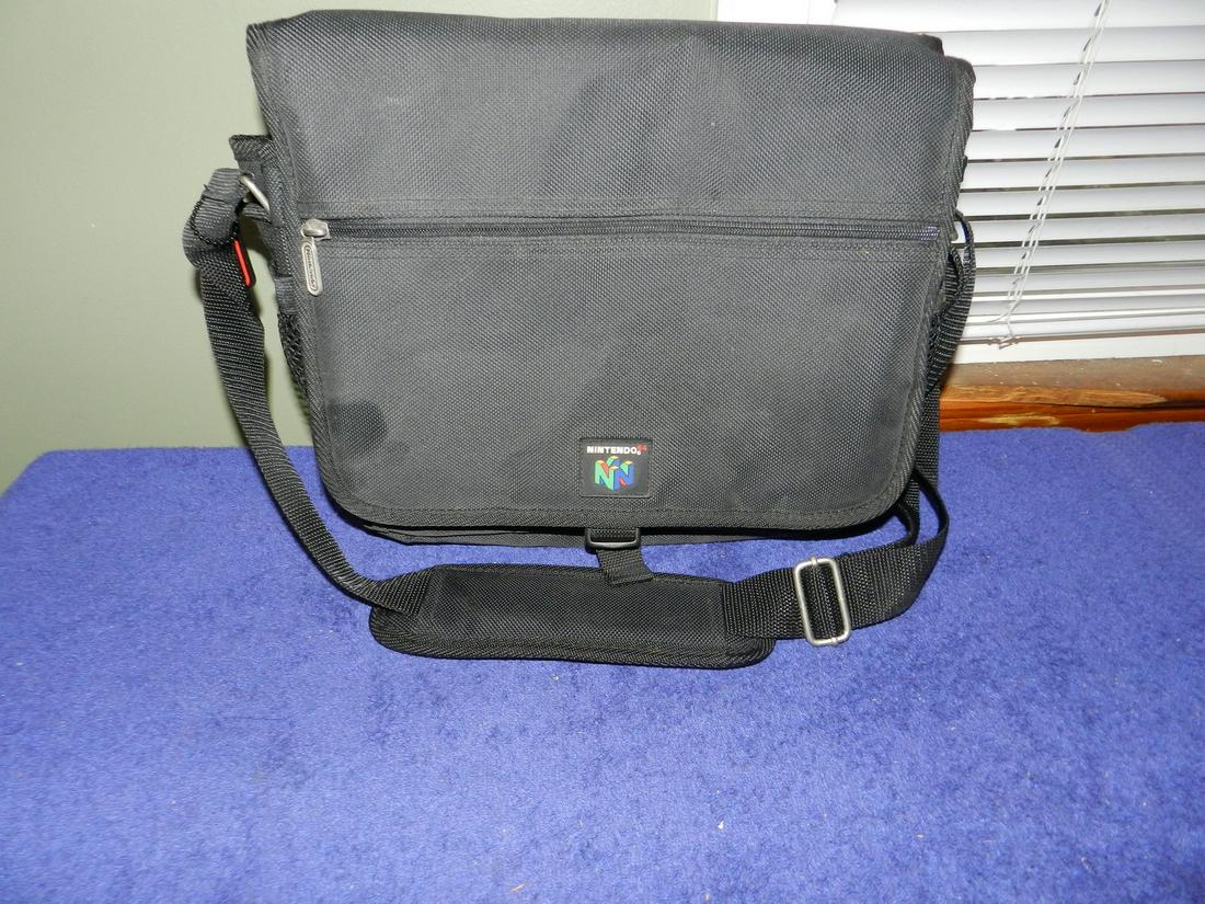 Vintage Authentic Nintendo 64 N64 Carrying Bag: Vintage Authentic Nintendo 64 N64 Carrying Bag
