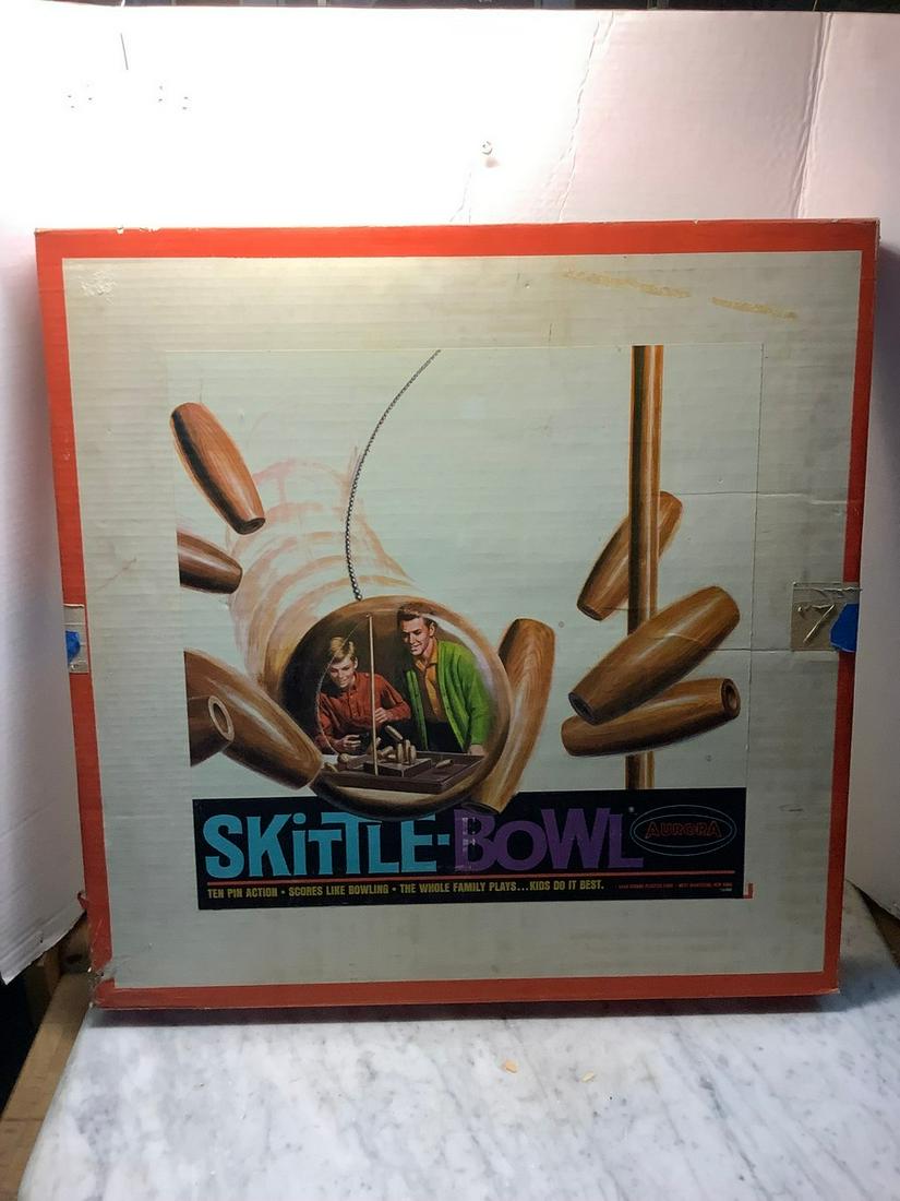 vintage aurora 5501 Skittle Bowl kit complete in box (1 of 1)