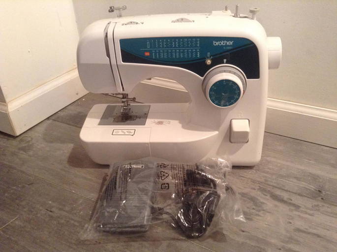 Brother Xl 26001 Sewing Machine With Footpedal