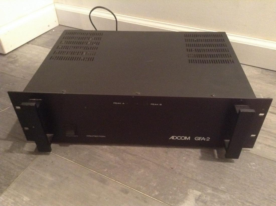 Adcom GFA-2 (1 of 1)