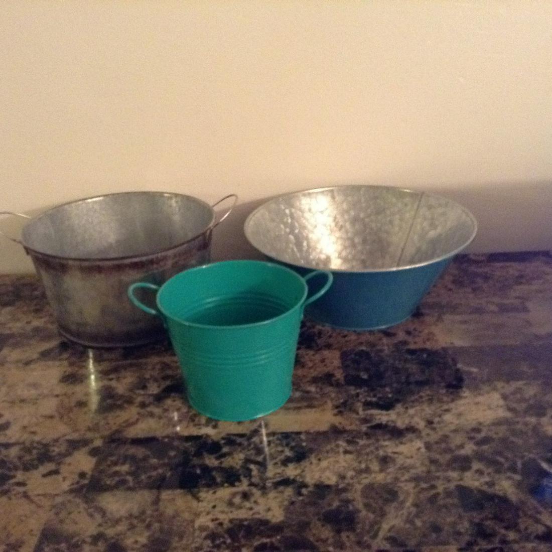 Assorted Ice Buckets 11.5x11.5 Largest (1 of 1)