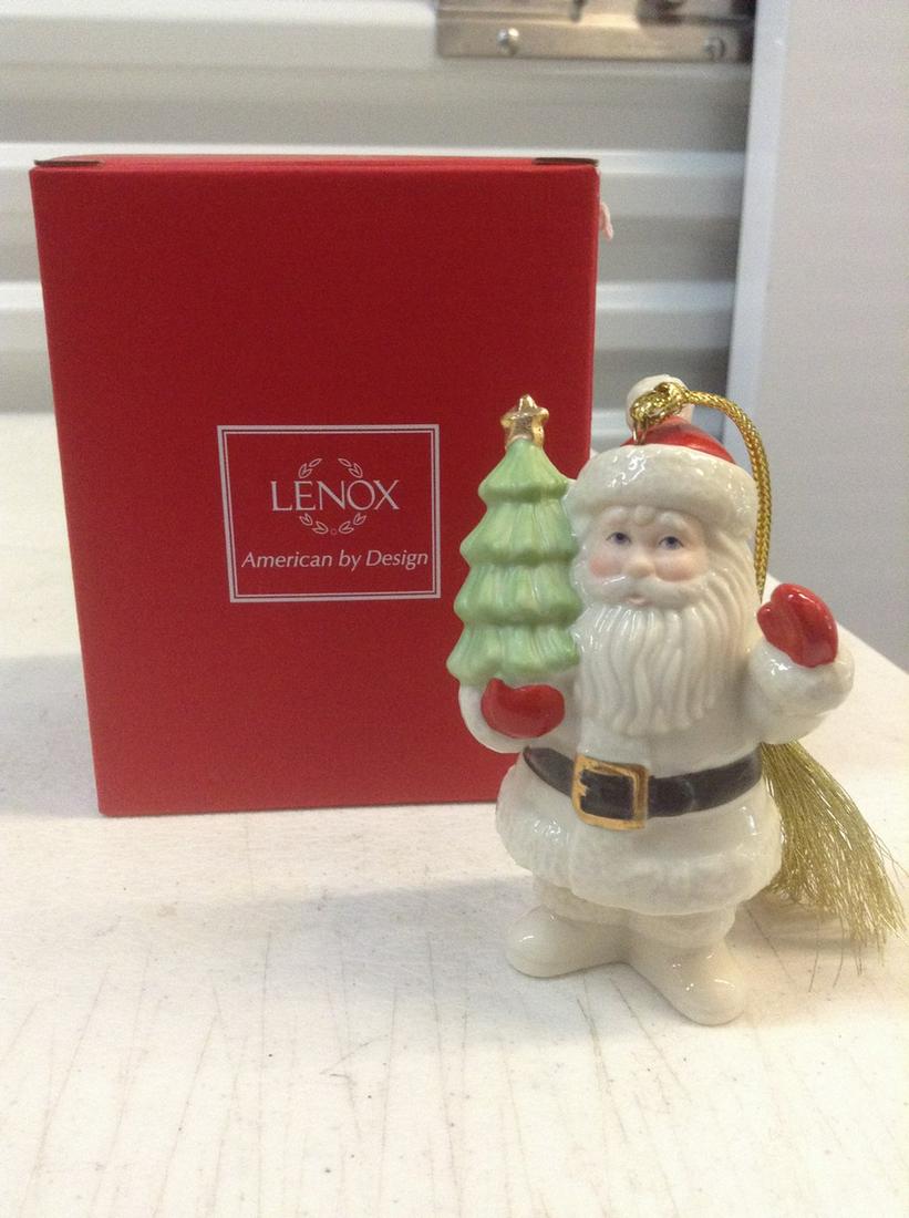 Lenox Santa Ornament with box (1 of 1)