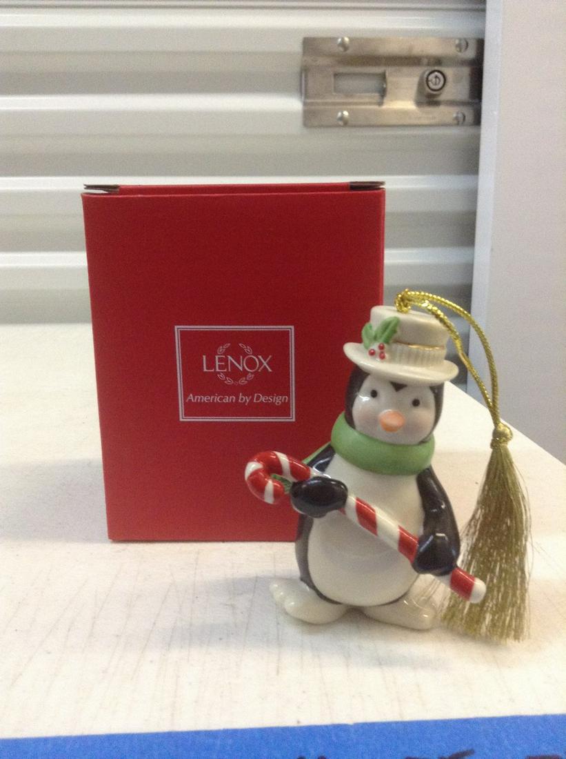 Lenox Penguin Ornament with box (1 of 1)