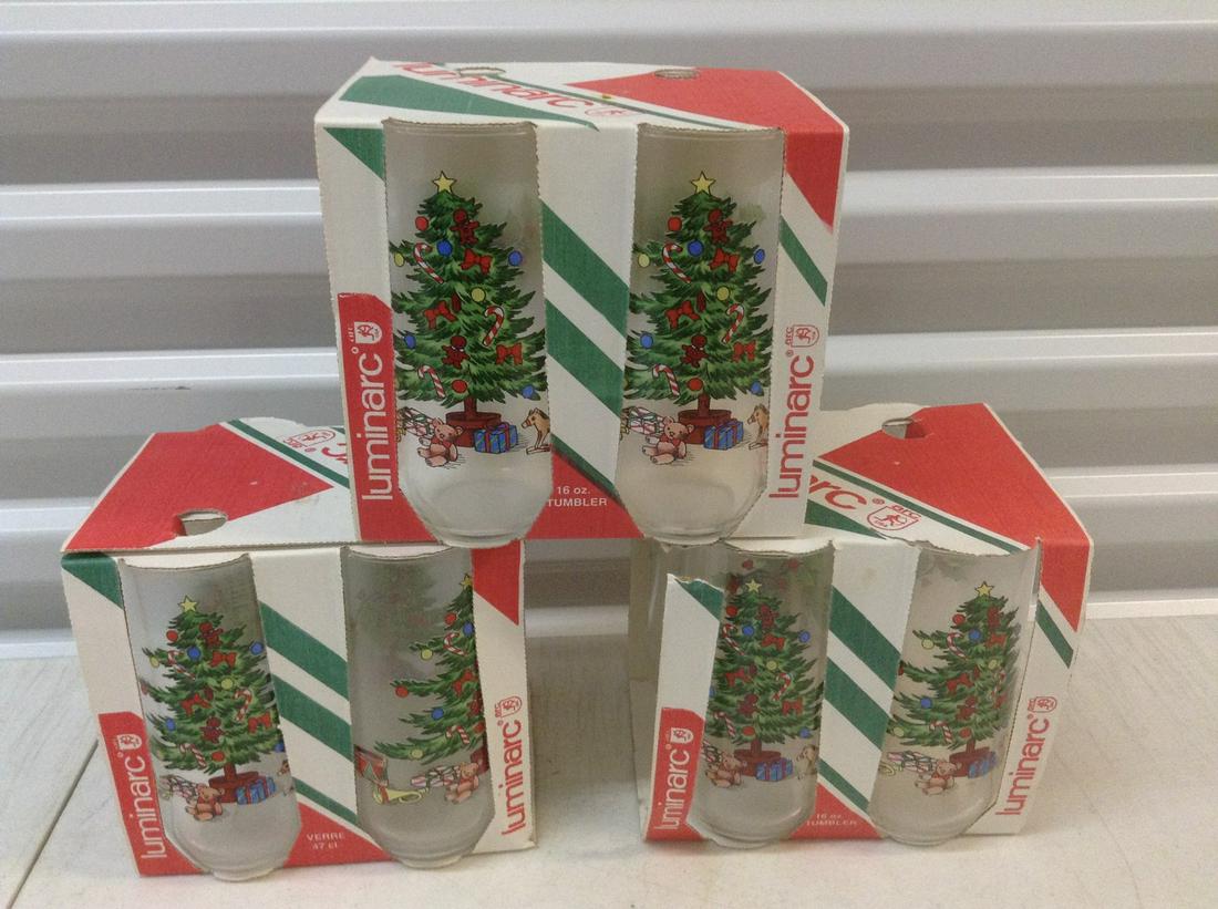 Luminarc Christmas Tumblers in original boxes: Luminarc Christmas Tumblers in original boxes