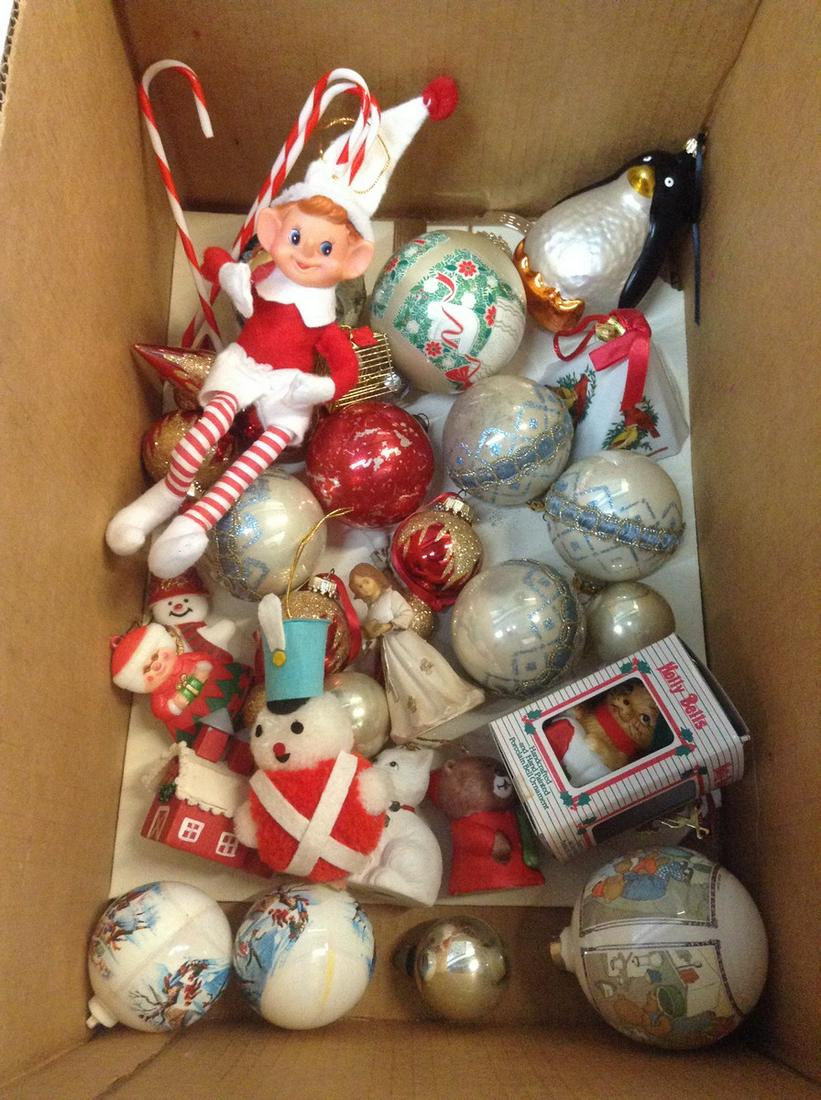 Box of Vintage Christams Ornaments: Box of Vintage Christams Ornaments