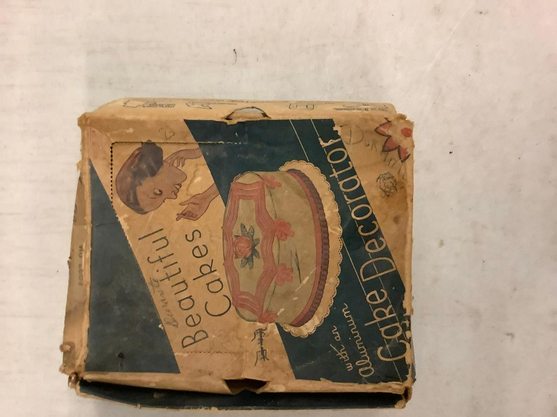 Vintage Cake Decorating Kit complete (1 of 1)