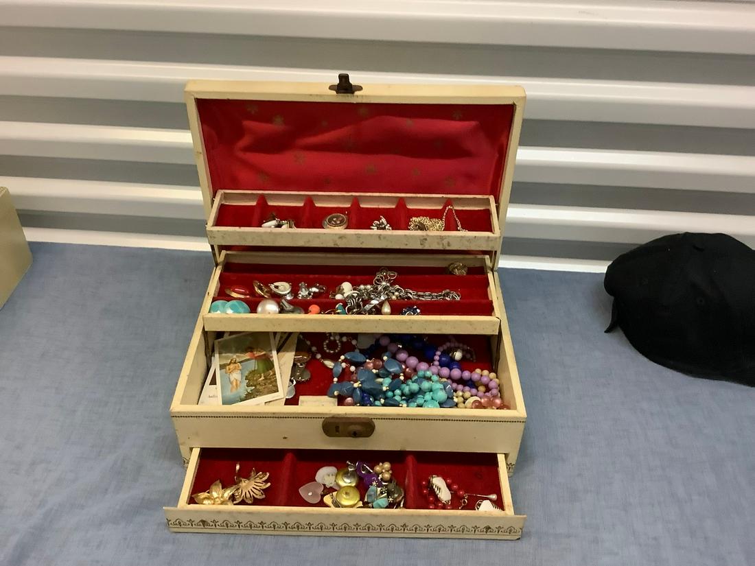 Jewelry Box Full of Costume Jewelry: Jewelry Box Full of Costume Jewelry