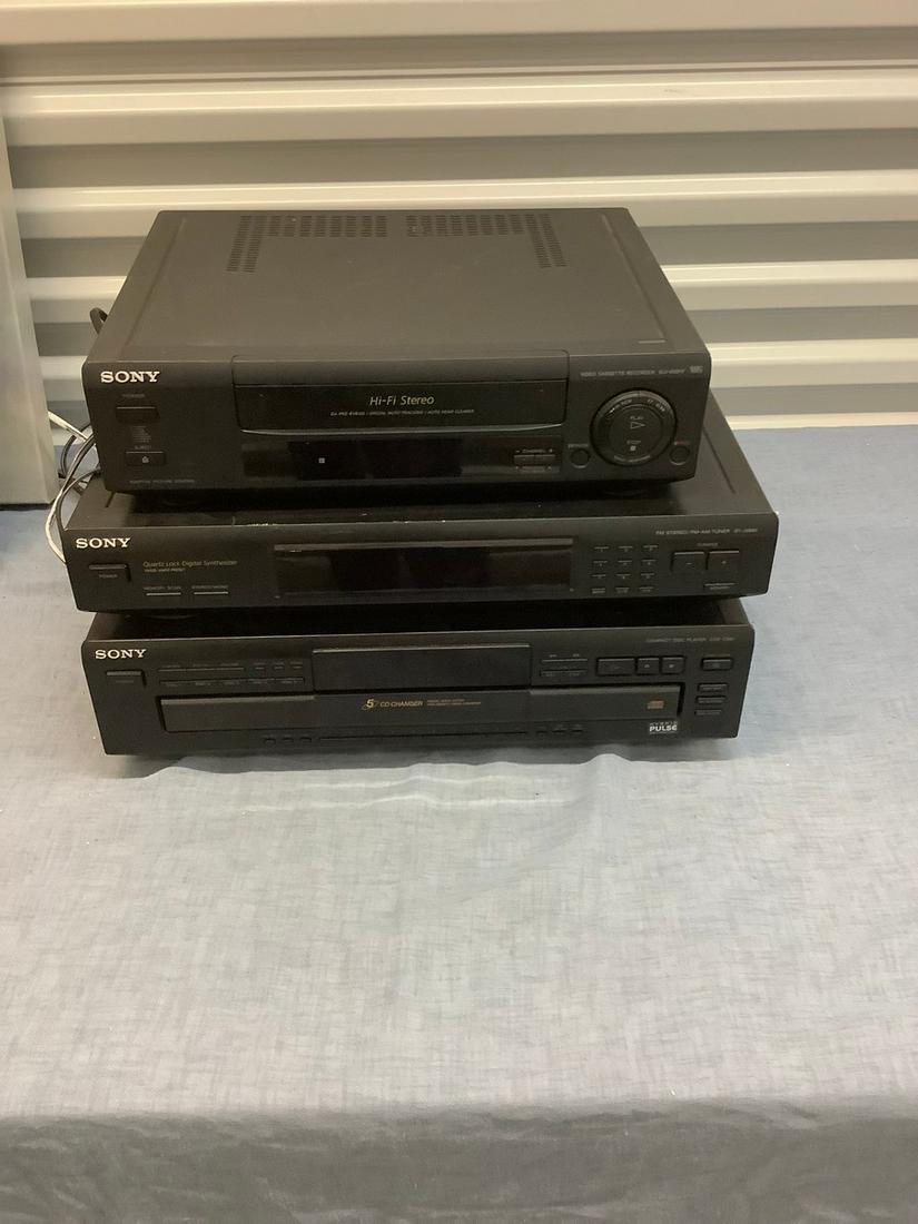 Sony Stereo Equipment (1 of 1)