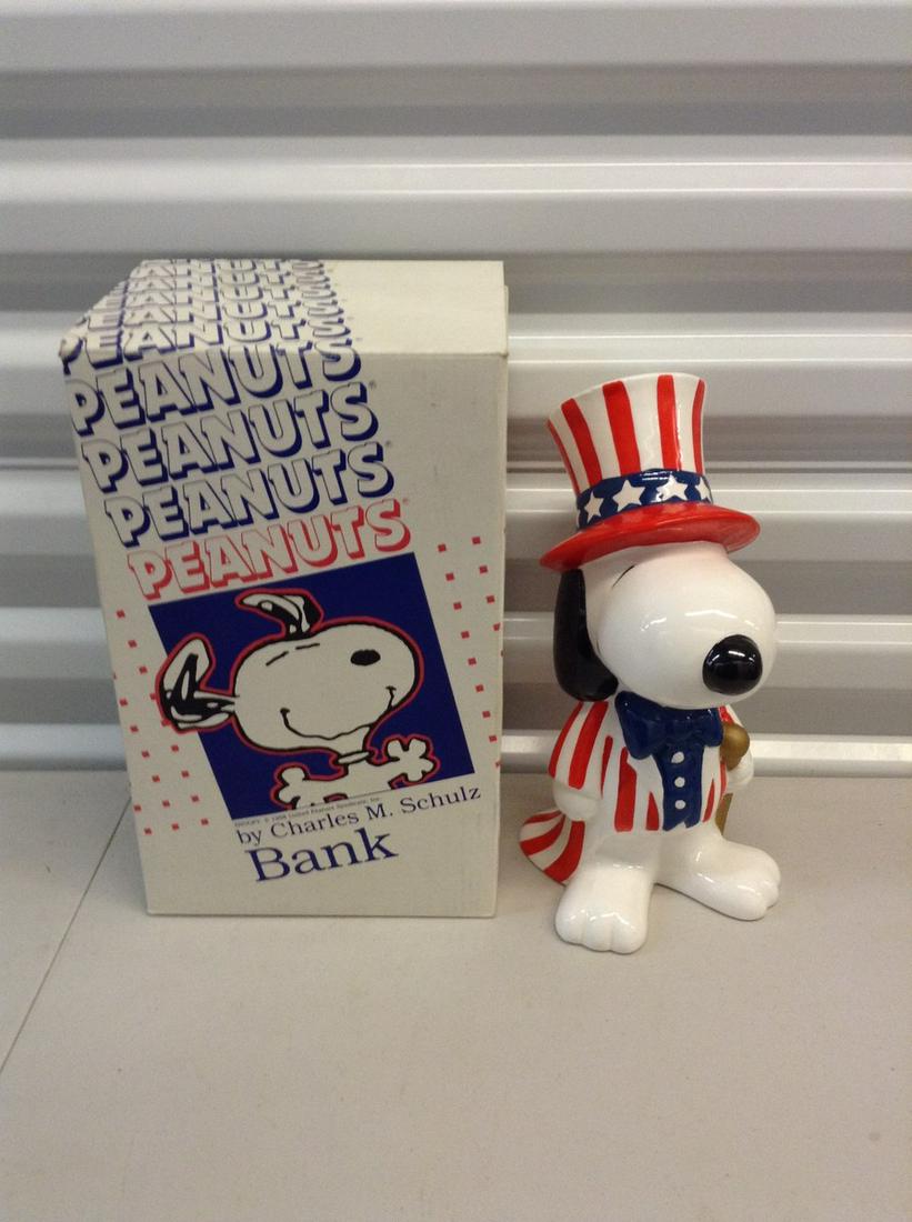 Peanuts Bank by Charles M Schulz: Peanuts Bank by Charles M Schulz
