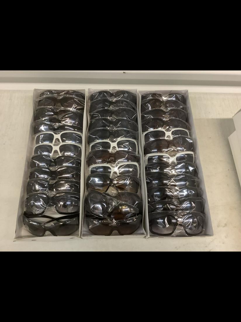 Lot of Sunglasses: Lot of Sunglasses