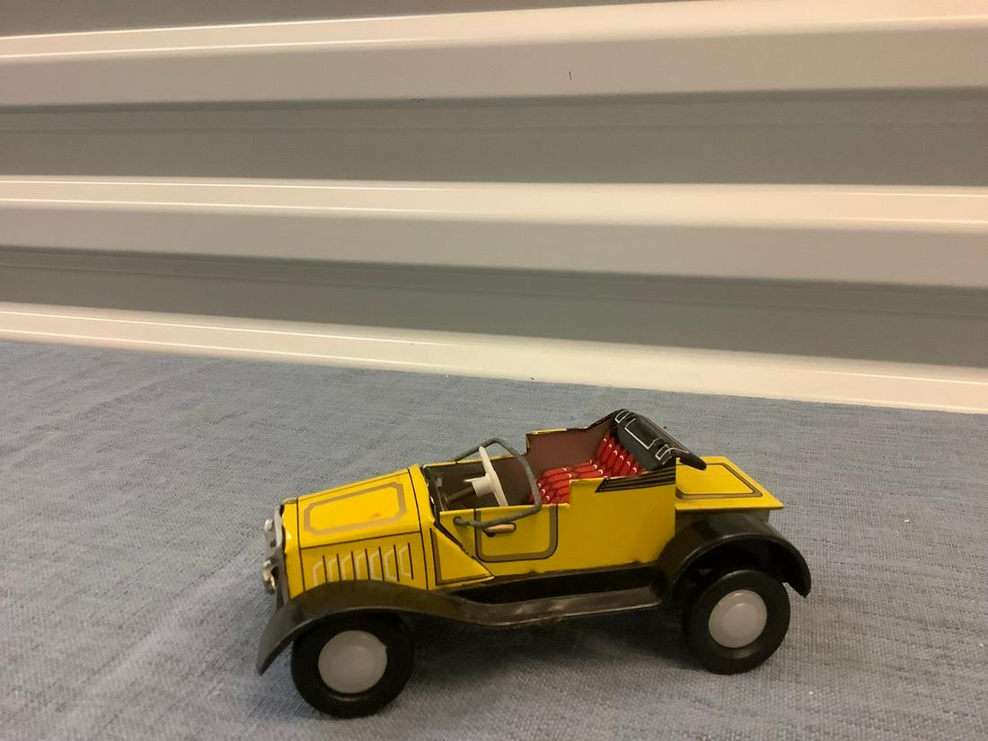 Tin Push Car made in Japan (1 of 1)