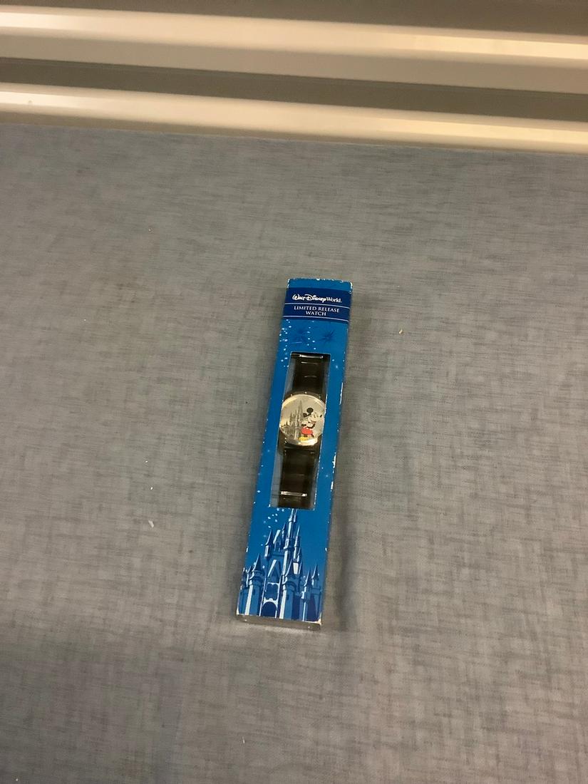 Mickey Mouse Limited Release Watch: Mickey Mouse Limited Release Watch