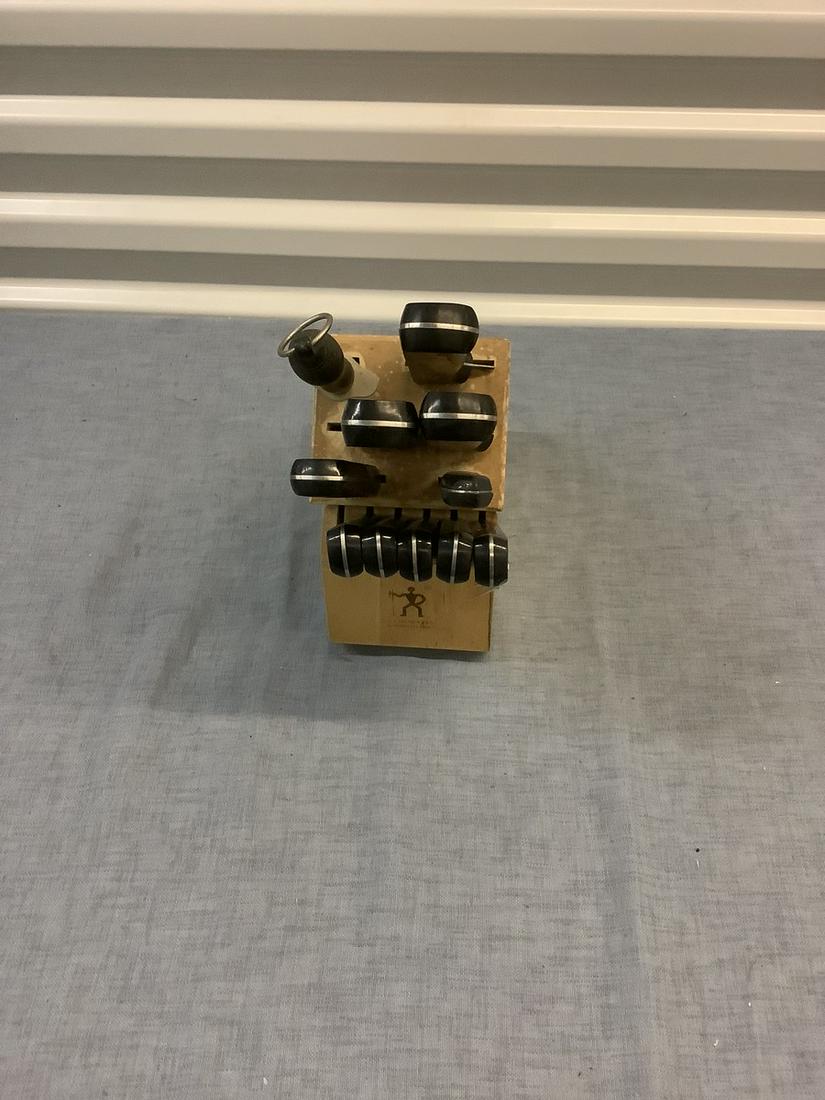 J.A. Henckels International Knife Block (1 of 1)