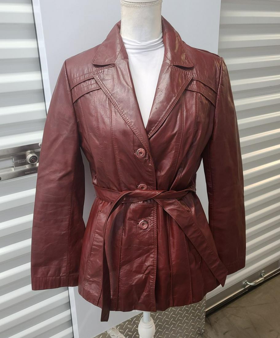 vintage Wilson's leather ladies jacket tagged 14 38" (1 of 1)