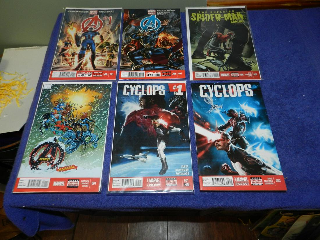 Lot of comics Cyclops #1 2 Avengers 1,2 Spider Man (1 of 1)