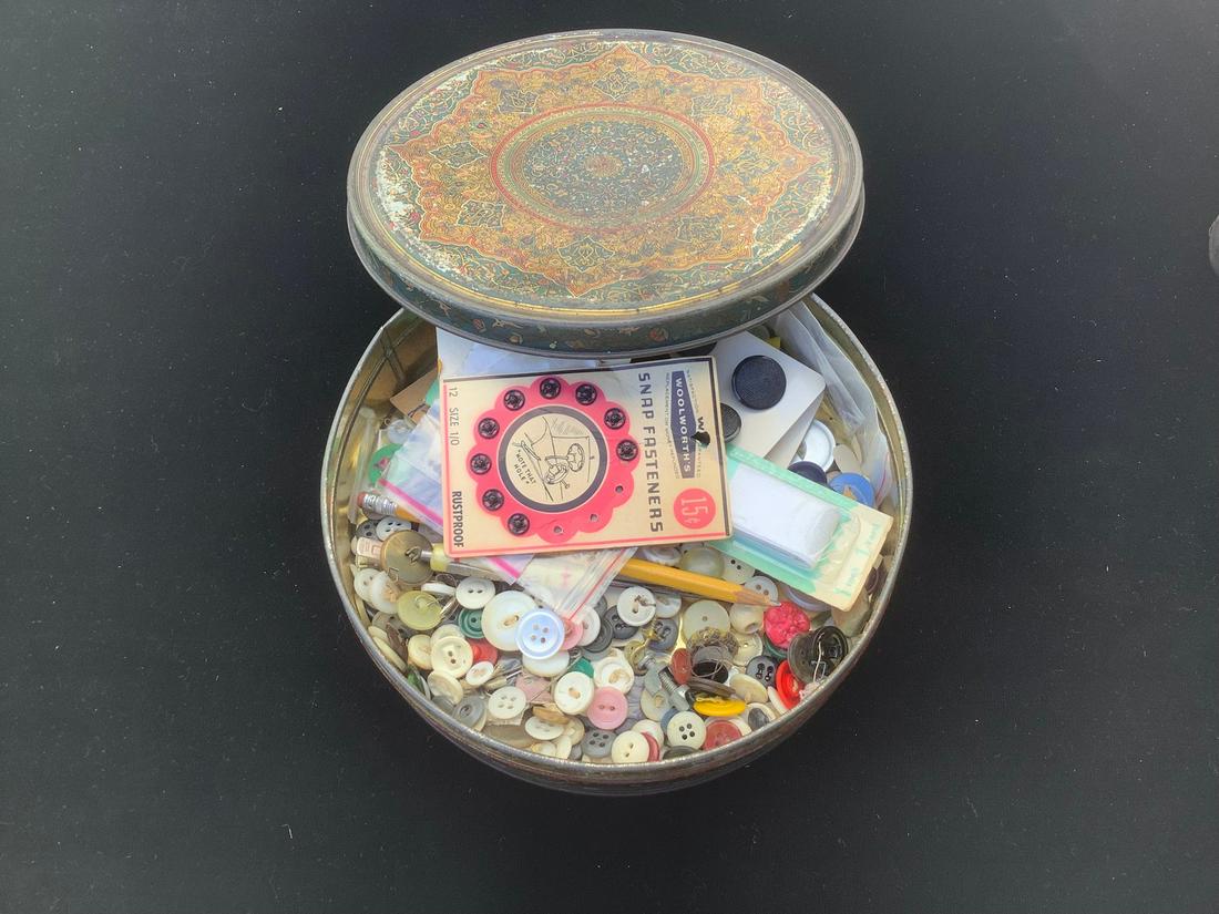 Tin Full of Buttons and More (1 of 1)