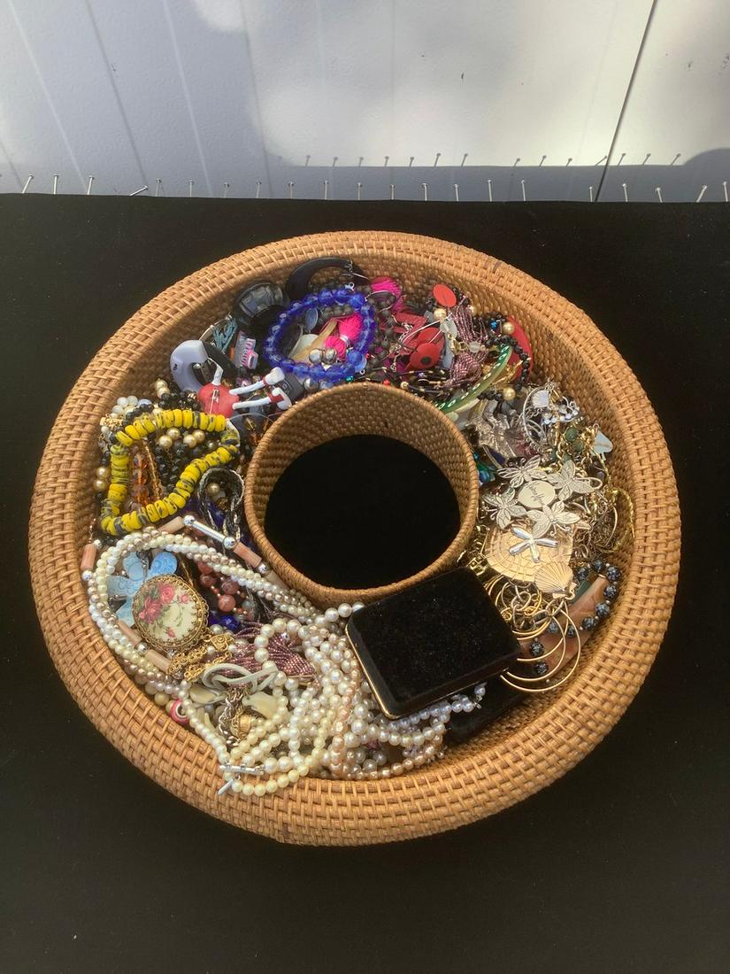 Wicker Bowl Full of Jewelry: Wicker Bowl Full of Jewelry