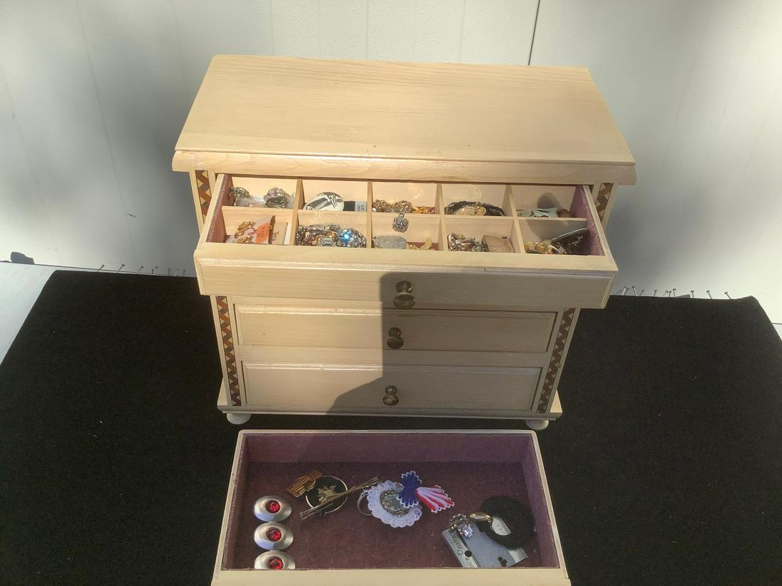 Jewelry Box Full of Jewelry: Jewelry Box Full of Jewelry