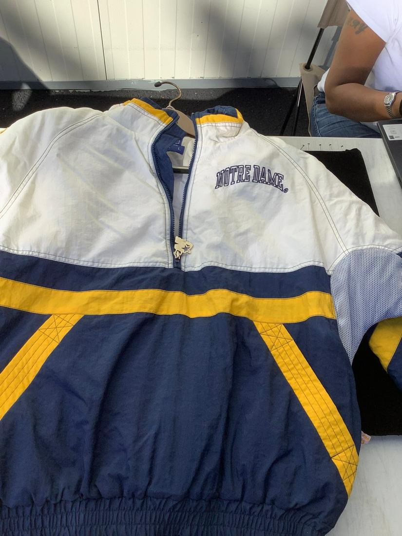 Notre Dame  Fighting Irish Starter Jacket Size Large (1 of 1)