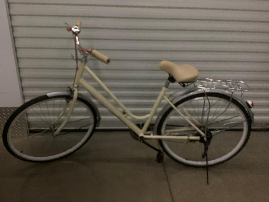 Leather Accented Vintage  Style Womens Bicycle (1 of 1)
