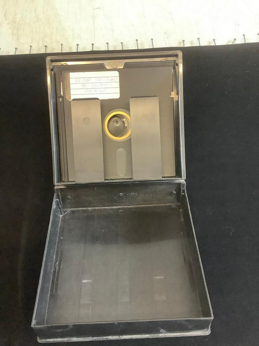 Case of word+spell handlers appleworks floppy disks (1 of 1)