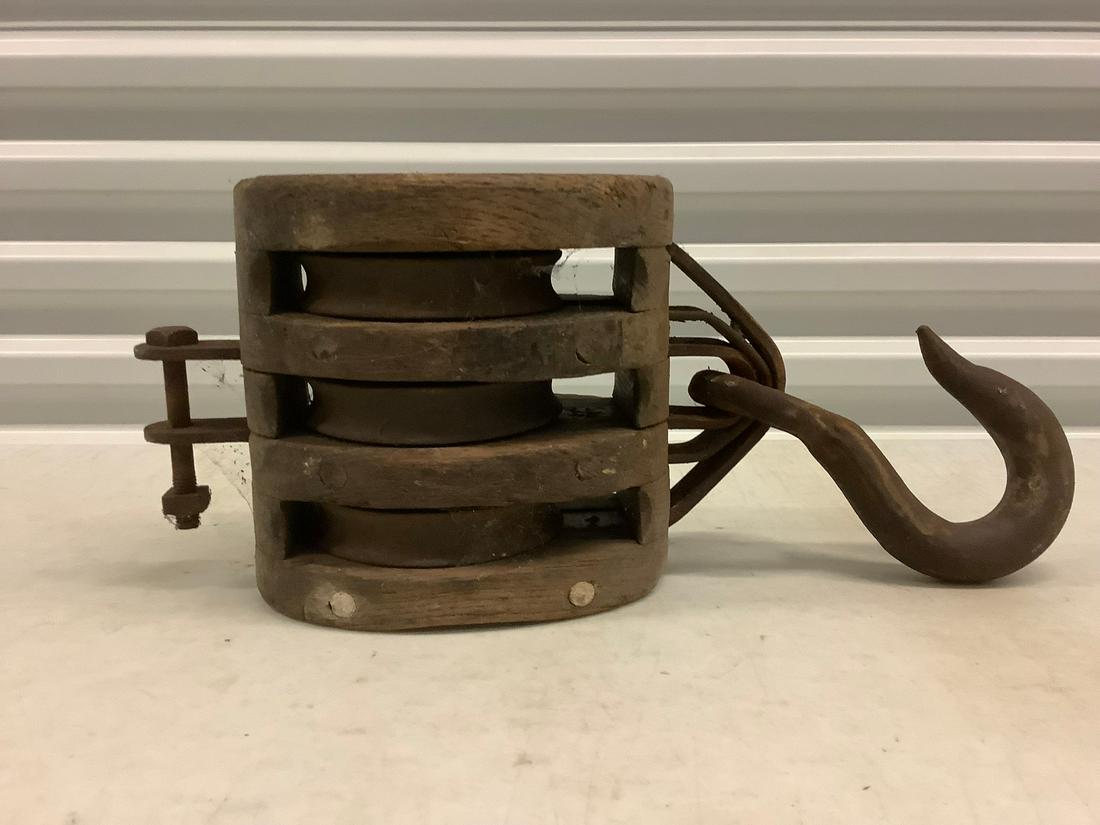 Wood Pulley 19 in. (1 of 1)