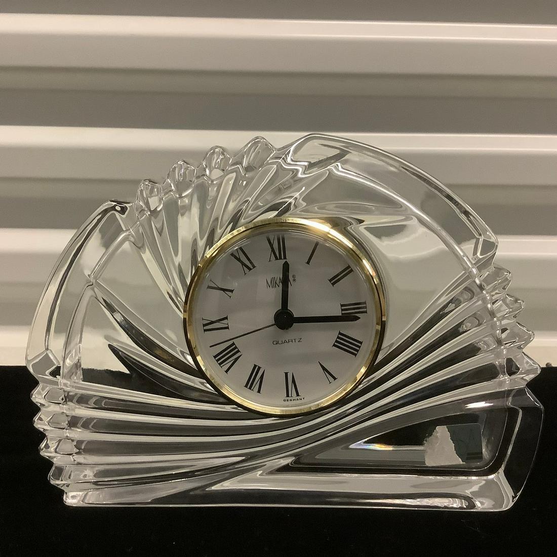 Mikasa Glass Mantel Clock: Mikasa Glass Mantel Clock